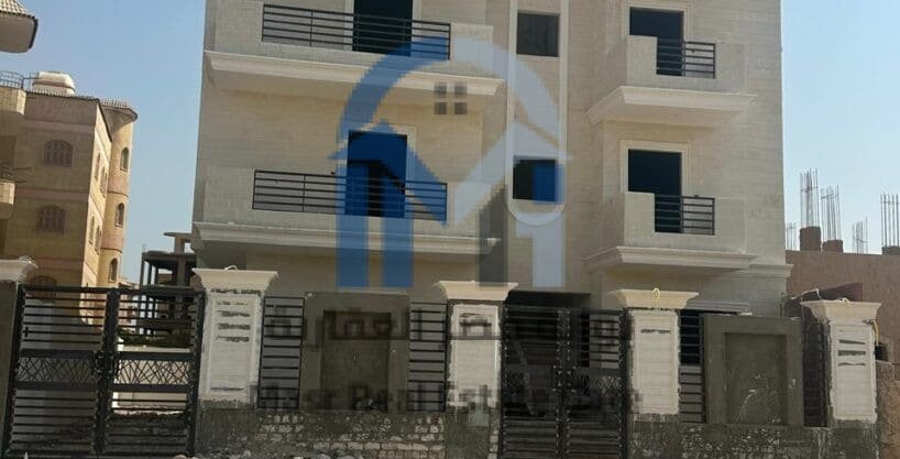 شقة للبيع في الحي الثالث بالمنيا الجديدة