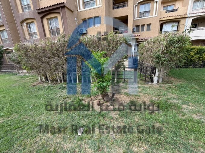 للإيجار في مدينتي أرضي بحديقة 124 م²
