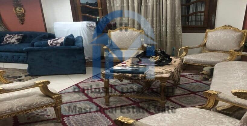 شقة للبيع في شارع طه حسين 3 شقة للبيع في شارع طه حسين 🏡 شقة للبيع في شارع طه حسين – موقع مميز جدًا وعلى الشارع العمومي مباشرة! فرصة مميزة لامتلاك شقة في أرقى مواقع شارع طه حسين.. أمام وابور النور وبجوار باتشينوس، بالدور السادس وأسانسير! 🔥 فرصة مميزة للسكن أو الاستثمار في موقع حيوي بالقرب من أهم المعالم والخدمات. 📍 الموقع: شارع طه حسين. على الشارع العمومي مباشرة. أمام وابور النور. بجوار باتشينوس. شارع مميز جدًا. 🏠 مواصفات الشقق: غرفتين نوم. ريسبشن 3 قطع. المساحة: 120 متر مربع. الدور السادس. العمارة مكونة من 10 أدوار. يوجد أسانسير. 💰 السعر المطلوب: 3,000,000 جنيه. 📞 للتواصل والاستفسار والمعاينة: 01011467521 🌐 منصة بوابة مصر العقارية بوابتك إلى عالم العقارات 🏡 اعرض عقارك مجانًا عبر موقعنا: شقة للبيع في شارع طه حسين